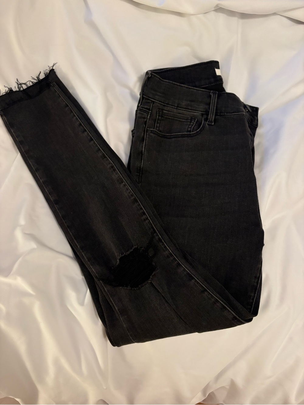 Women’s Black Ripped Skinny Jeans
